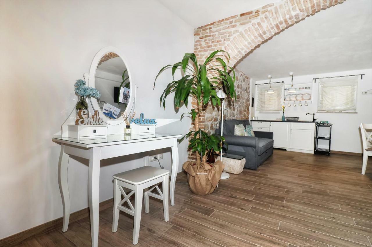Cozy Apartment MARÌ Rovigno Esterno foto