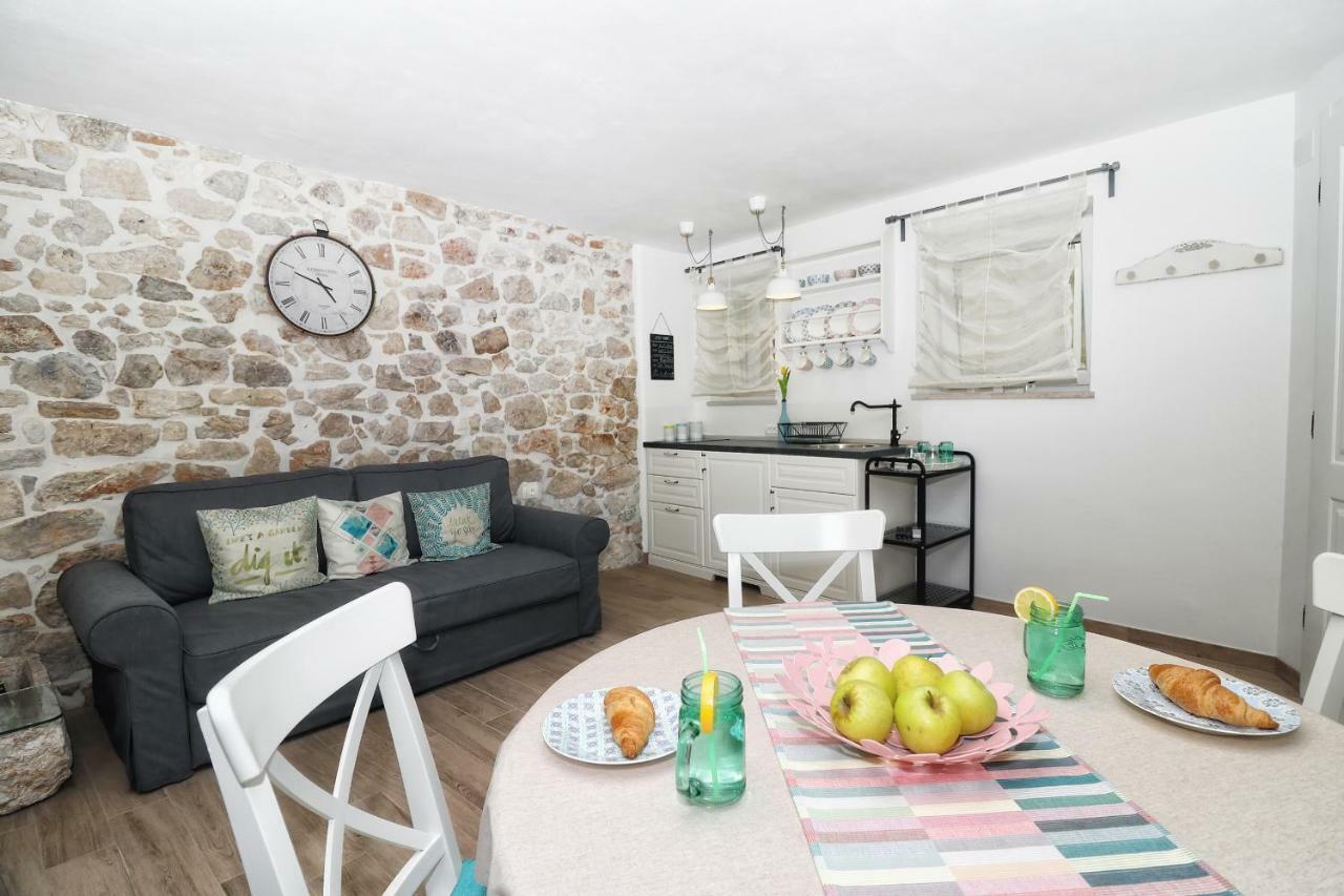 Cozy Apartment MARÌ Rovigno Esterno foto